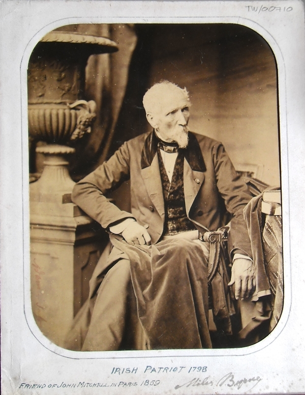 HITACHI Digital Camera