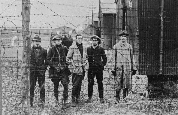 ballykinlar-camp-prisoners-1