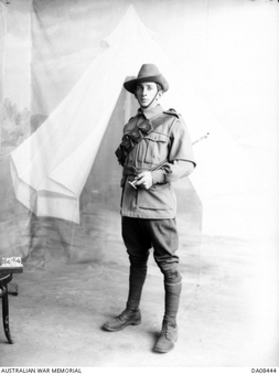 molloy-p-j-1550-da08444